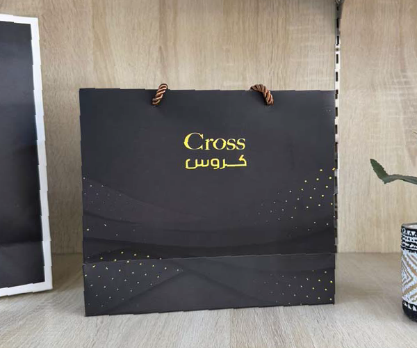 كيس أسود مطبوع عالي الجودة في الرياض